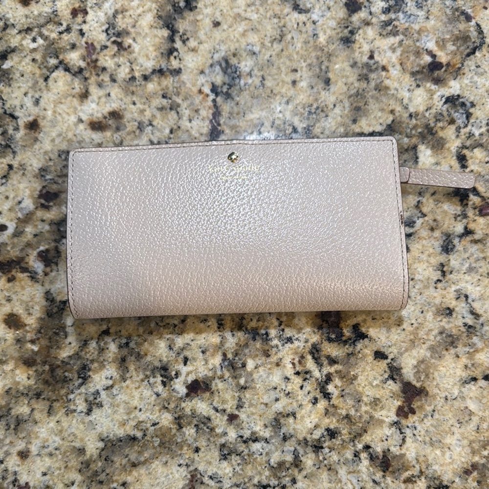 Elegant Cream Leather Wallet